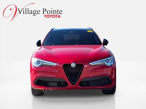 Used 2022 Alfa Romeo Stelvio Veloce image 2