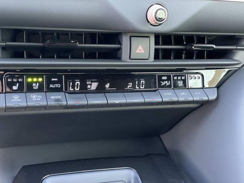 Used 2026 Toyota Crown XLE image 16