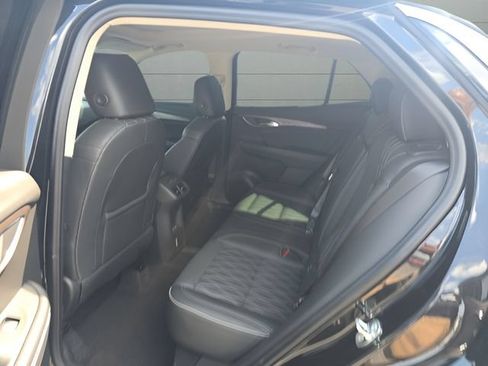 Used 2022 Buick Envision Avenir w/ Premium Seat Package AWD/4WD image 6