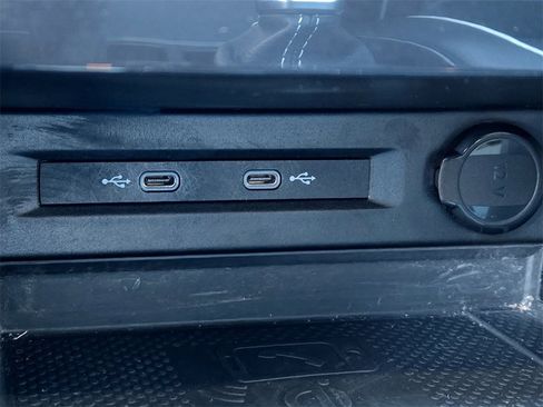 Used 2022 Volkswagen Tiguan SEL R-Line image 21