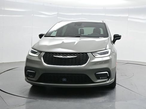 Used 2025 Chrysler Pacifica Select FWD image 44