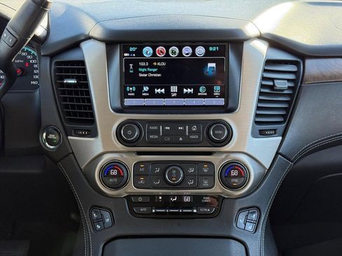 Used 2020 GMC Yukon Denali w/ Denali Premium Package image 14