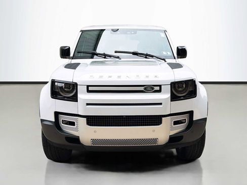 Certified 2023 Land Rover Defender 110 SE AWD/4WD image 2