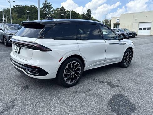 Used 2024 Lincoln Nautilus Reserve w/ Equipment Group 203A AWD/4WD image 26