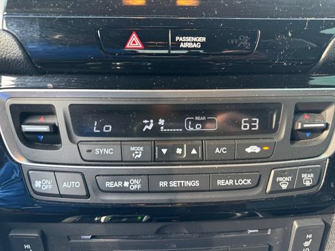 Used 2018 Honda Pilot Touring image 18