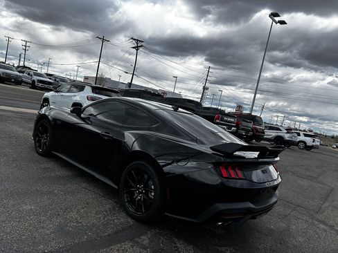 Used 2025 Ford Mustang GT image 3