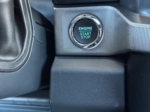 New 2026 Ford F250 Platinum w/ FX4 Off-Road Package image 25