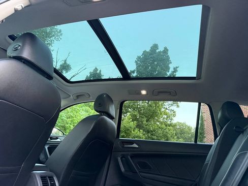 Used 2019 Volkswagen Tiguan SEL Premium AWD/4WD image 23