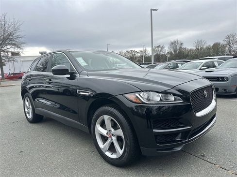 Used 2020 Jaguar F-PACE image 7