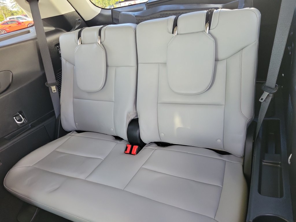 Used 2025 Ford Explorer Active w/ Active Comfort Package AWD/4WD image 13