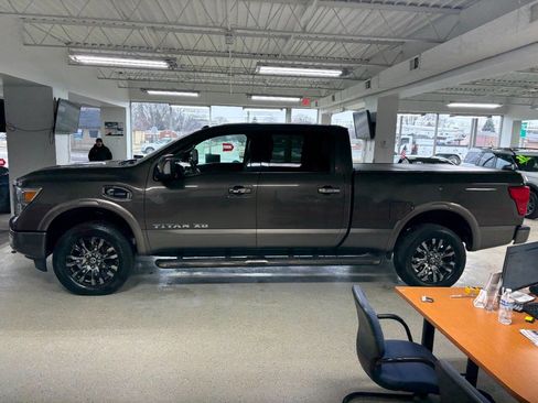 Used 2016 Nissan Titan Platinum Reserve image 12