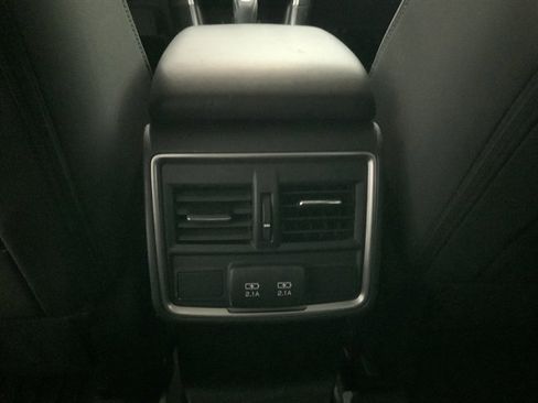 Used 2022 Subaru Forester Premium image 18