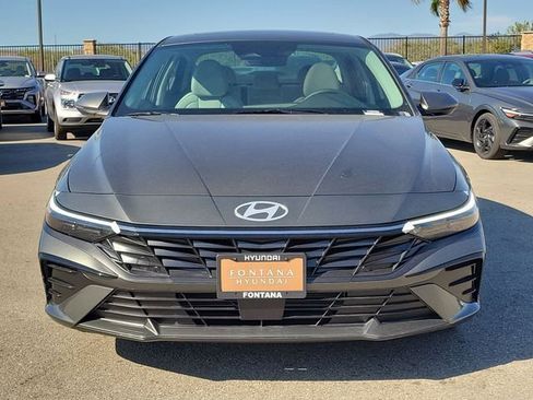 New 2026 Hyundai Elantra Limited FWD image 32