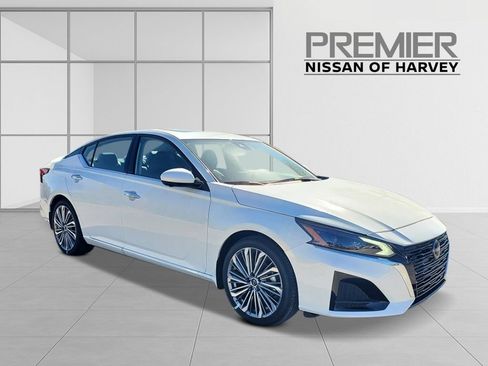 New 2025 Nissan Altima 2.5 SL image 2