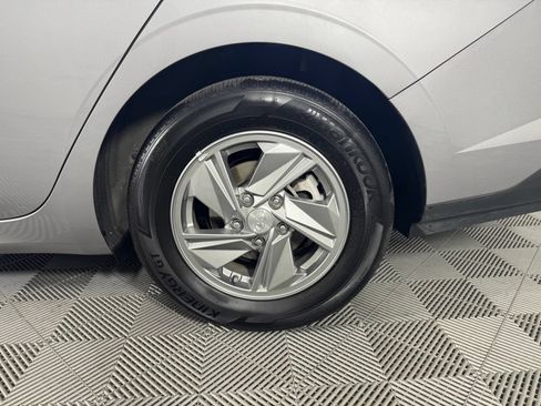 Used 2025 Hyundai Elantra SE FWD image 35