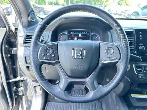 Used 2022 Honda Pilot TrailSport image 17