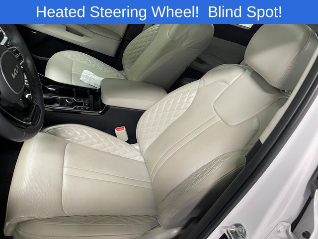 Used 2023 Kia Sorento SX AWD/4WD image 12