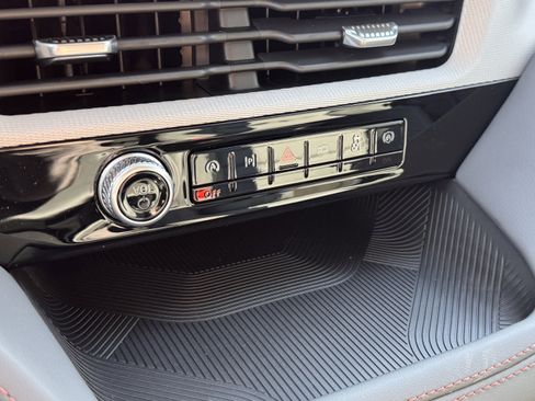 New 2026 Ford Explorer Active w/ Active Comfort Package image 17