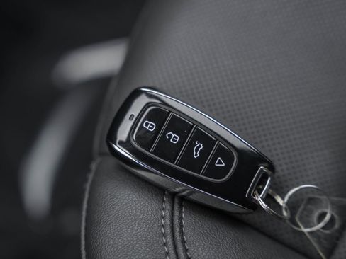 Used 2025 Chevrolet Silverado 1500 LTZ w/ Z71 Off-Road Package image 48