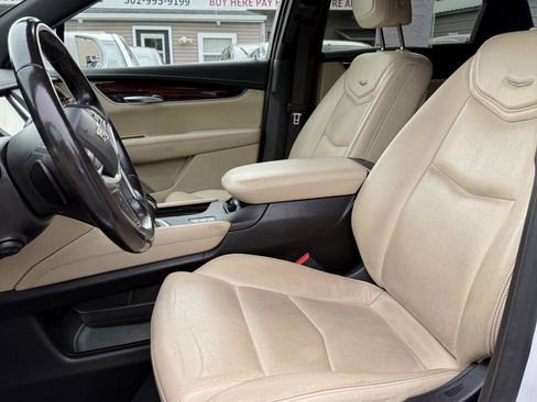 Used 2019 Cadillac XT5 Luxury AWD/4WD image 9