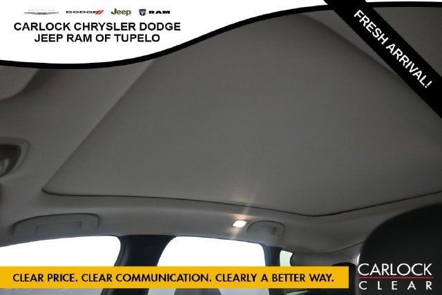 Used 2019 INFINITI QX50 Luxe w/ Navigation Package AWD/4WD image 24