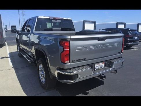 Used 2025 Chevrolet Silverado 3500 LTZ w/ LTZ Plus Package AWD/4WD image 4