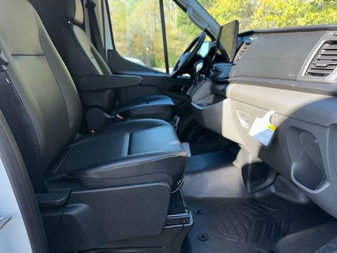 New 2026 Ford Transit 250 148 Medium Roof w/ Load Area Protection Package image 14