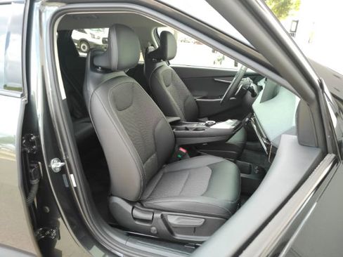 Used 2024 Kia EV6 Light RWD image 19