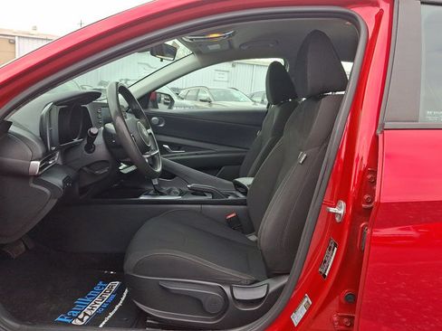 Used 2021 Hyundai Elantra SEL image 13