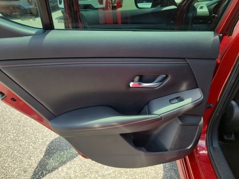 Used 2021 Nissan Sentra SR FWD image 13