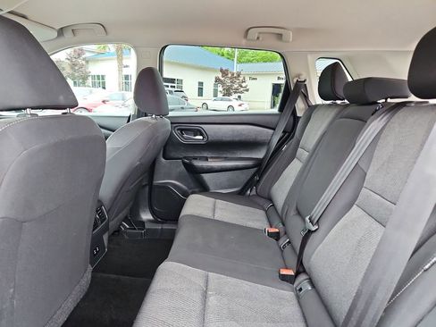 Used 2025 Nissan Rogue SV FWD image 25
