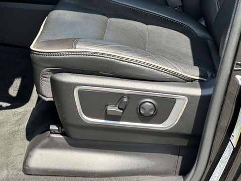 Used 2023 RAM 1500 Laramie AWD/4WD image 14