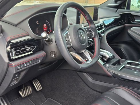 Used 2025 Acura MDX A-Spec image 10