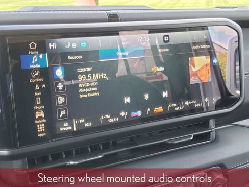 Used 2025 Jeep Wrangler Unlimited Sahara w/ Technology Group AWD/4WD image 23