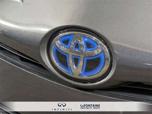 Used 2017 Toyota Prius Two image 9