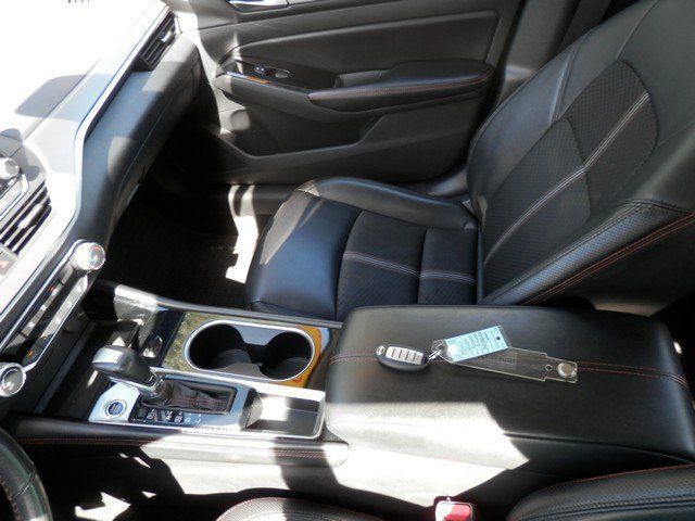 Used 2024 Nissan Altima 2.5 SR FWD image 24
