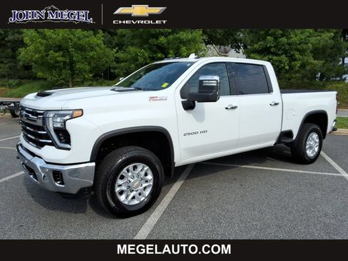 Certified 2025 Chevrolet Silverado 2500 LTZ w/ LTZ Plus Package AWD/4WD image 1