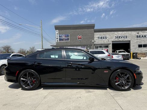 Used 2019 Dodge Charger Scat Pack image 7