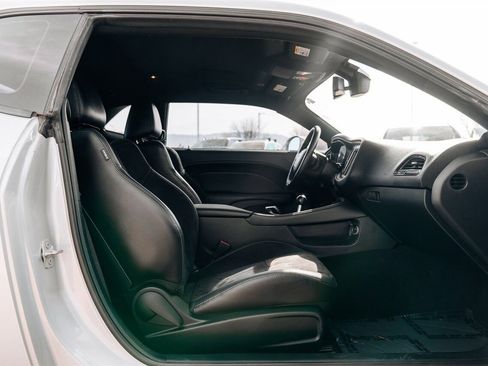 Used 2019 Dodge Challenger R/T w/ Plus Package image 38