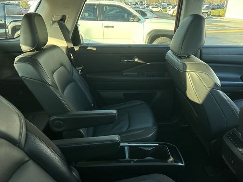 Used 2022 Nissan Pathfinder SL w/ SL Premium Package image 5