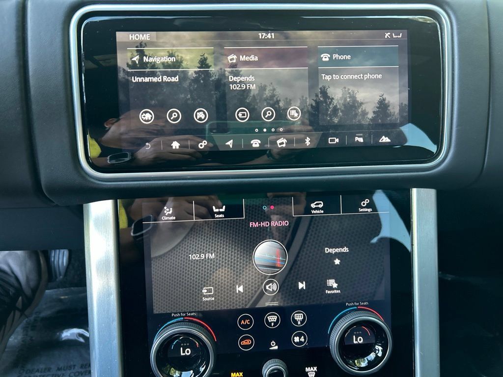 Used 2019 Land Rover Range Rover Supercharged AWD/4WD image 16