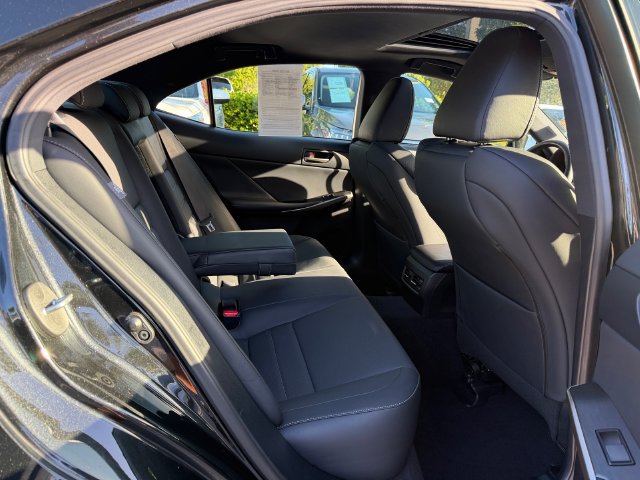 Used 2020 Lexus IS 300 F Sport w/ F Sport Package RWD image 17