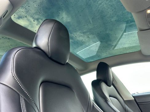 Used 2018 Tesla Model 3 Mid Range image 16