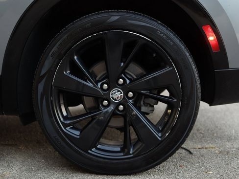 Used 2022 Buick Envision Essence w/ Sport Touring Package image 38