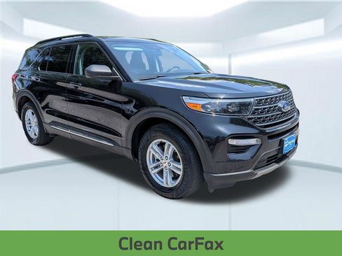 Used 2023 Ford Explorer XLT w/ Equipment Group 202A RWD image 9