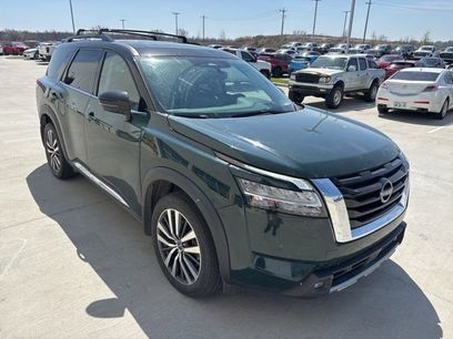 Used 2022 Nissan Pathfinder Platinum w/ Lighting Package (N92)