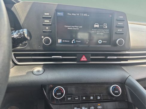 Used 2021 Hyundai Elantra SEL FWD image 12