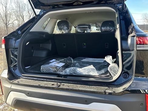 New 2026 Volkswagen Tiguan S image 15