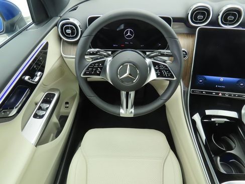 Certified 2025 Mercedes-Benz GLC 300 image 11