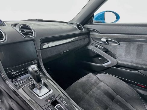 Used 2018 Porsche 718 Boxster GTS w/ GTS Interior Package RWD image 17